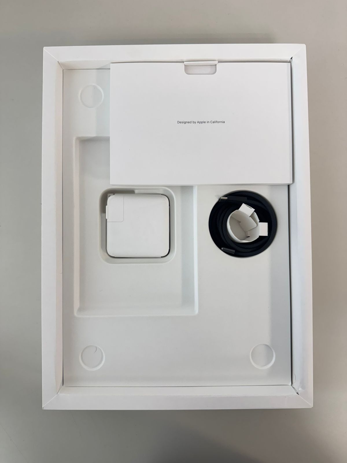 MacBook Pro 14” M4 Pro / 24GB / 512GB SSD Seminovo